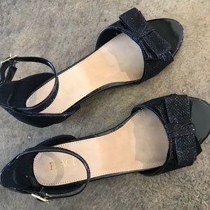 Girls dressy shoe black glitter